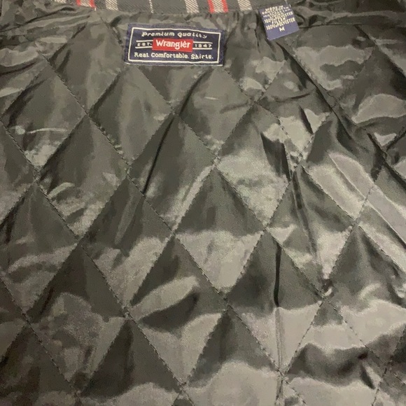 Wrangler Red Black Plaid Quilted Lined Flannel Shirt Jacket 4 Pockets Medium - Picture 9 of 10